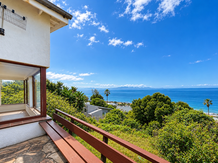3 Bedroom Property for Sale in St James Western Cape